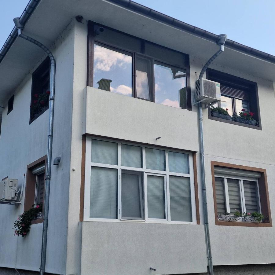 Z-Apartment In Trjavna Kültér fotó